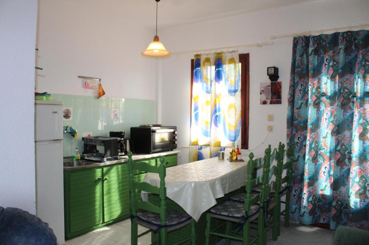 Nikos Seaside Apartments Litheres Bagian luar foto