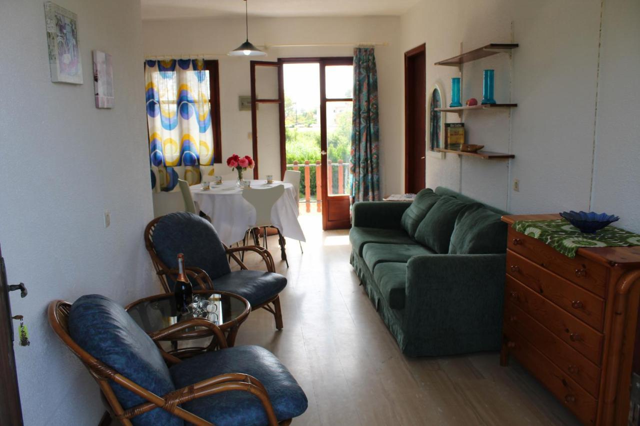 Nikos Seaside Apartments Litheres Bagian luar foto